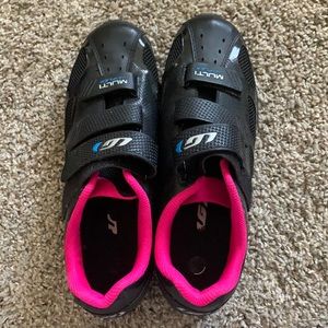 Spin shoes garneau fits like 8.5